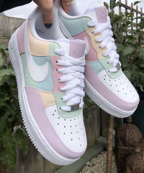 nike schuhe pastell|Nike pastel sandals.